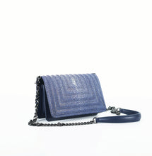 Load image into Gallery viewer, Stingray Skin - Cross body bag ( Ready to send )
