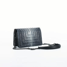 Load image into Gallery viewer, Stingray Skin - Cross body bag ( Ready to send )