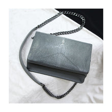 Load image into Gallery viewer, Trinity stingray fine gray (Pre-Order 7-10 Days)
