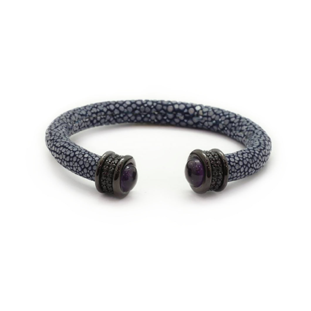 Round stingray bracelet size 5 mm. Plated brass parts