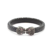 Load image into Gallery viewer, Flat bracelet, small tiger head
