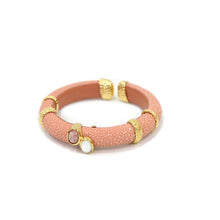 Load image into Gallery viewer, Stingray bracelet, flat shape, real stone. Bezel CZ
