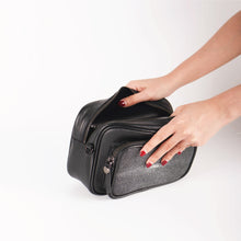 Load image into Gallery viewer, Cross body bag -  Square stingray (Ready to send)
